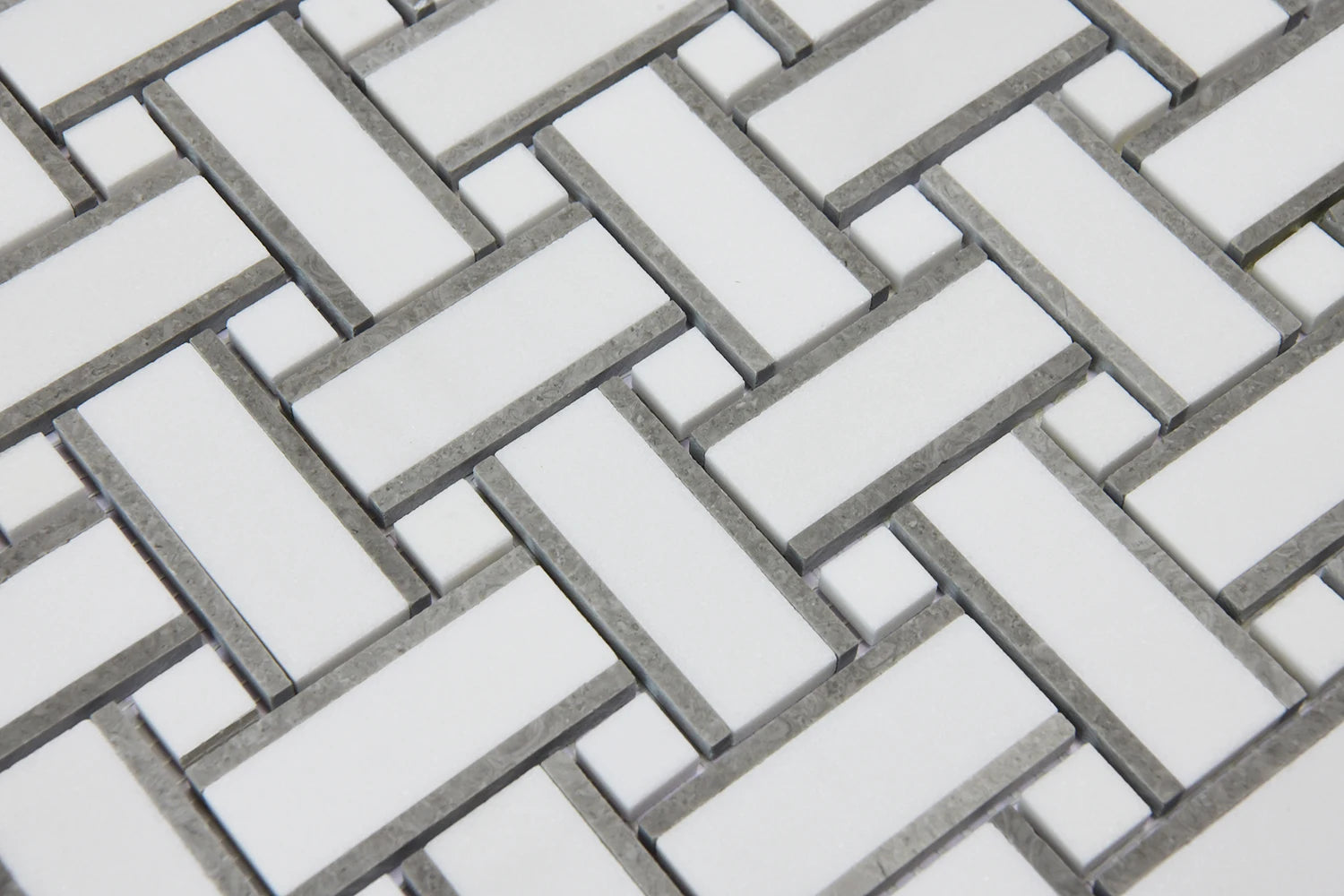 New Marble Mosaic Tile Popular Design White Color For Bathroom Unique irregular mosaic tile